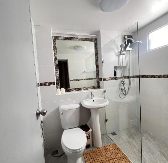 Стандартный Номер Кровать Кинг, At Home Phetchaboon