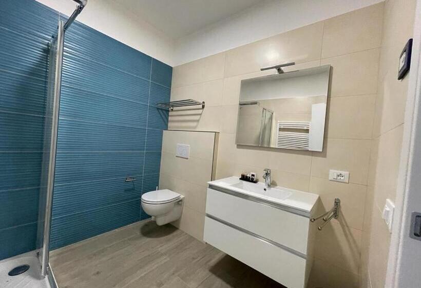 标准间, Bb Kasa Katia