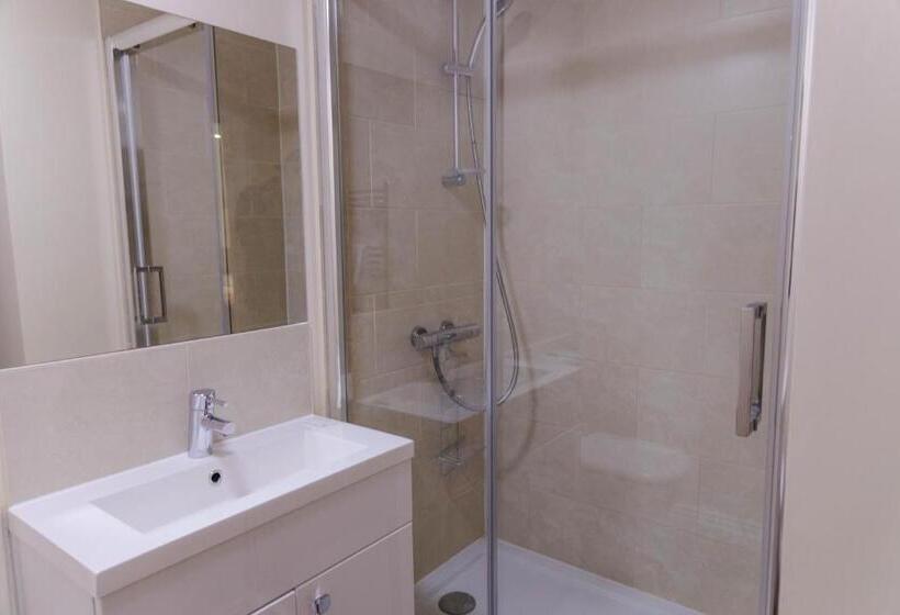 스탠다드 싱글 룸, Cliff College