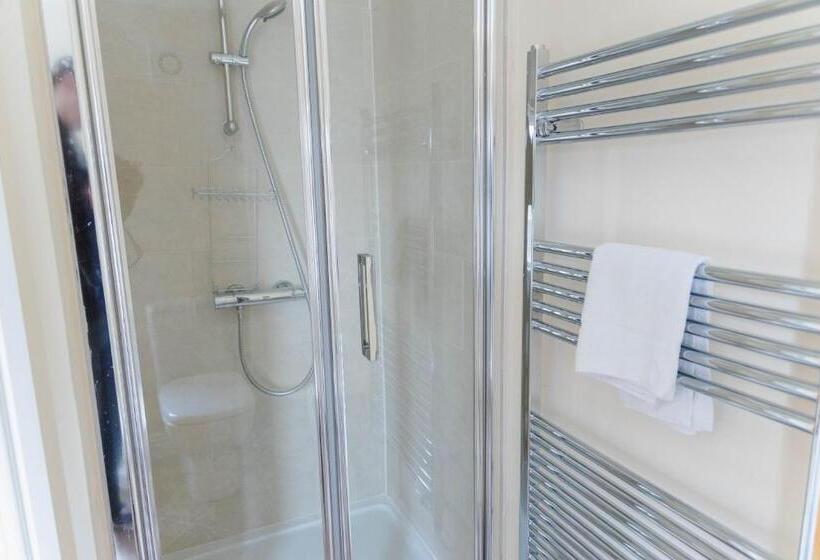 패밀리 룸, Cliff College