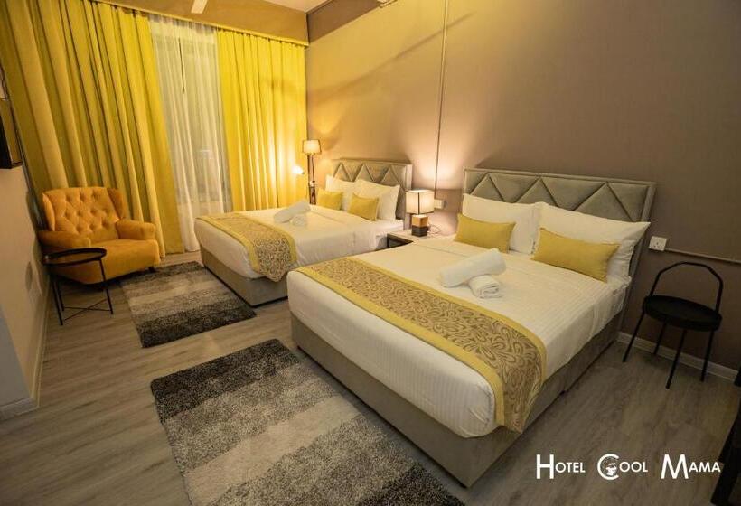 غرفة عائلية, Cool Mama