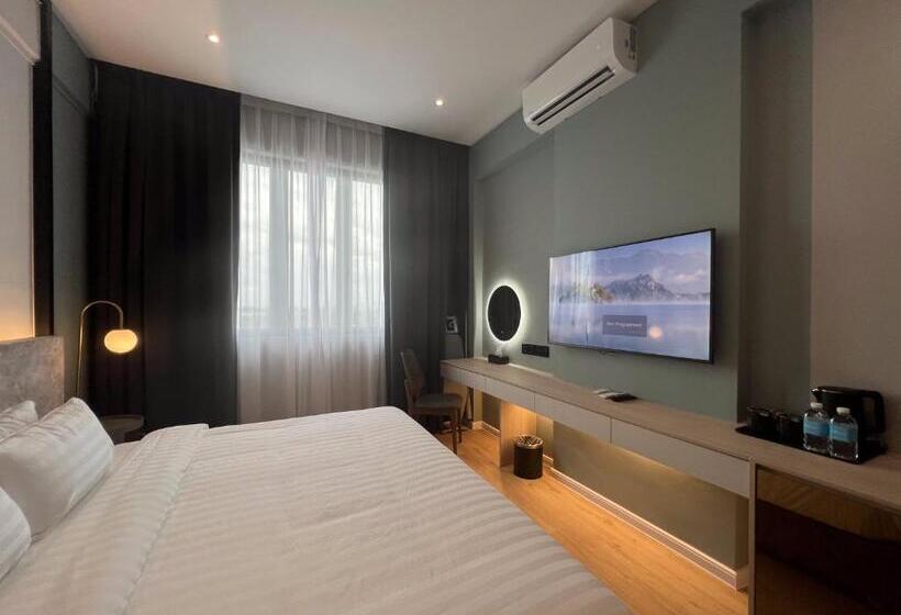 غرفة قياسية سرير كينج, Fu