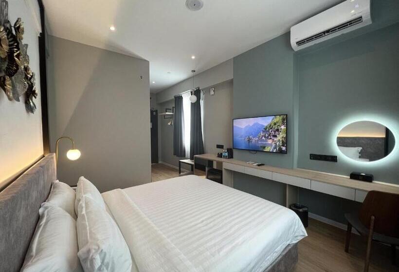 غرفة قياسية سرير كينج, Fu