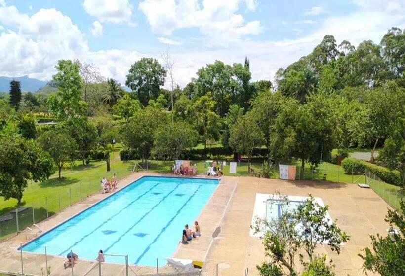 スタンダードトリプルルーム, La Granjita Santagueda