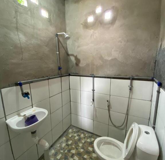 家庭房间共用浴室, Oyo Home 90737 Disan Baang Kiulu