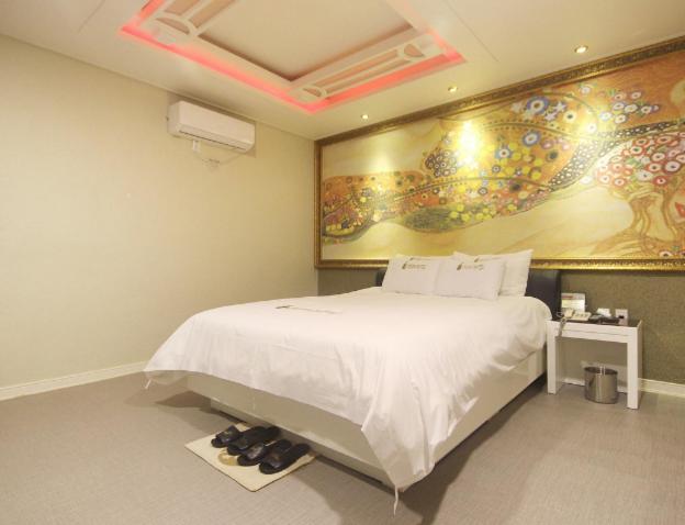 Люкс, Opera Motel