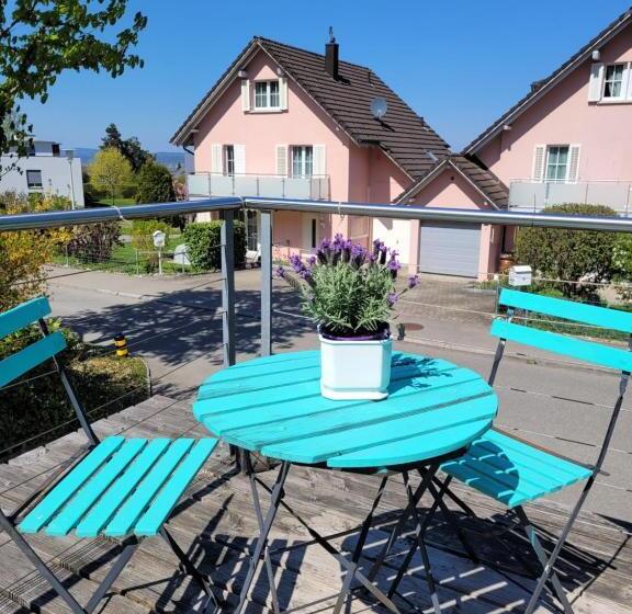 غرفة قياسية, Charmante Waldrandidylle