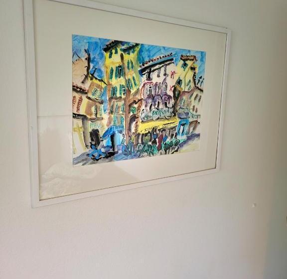 غرفة قياسية, Charmante Waldrandidylle