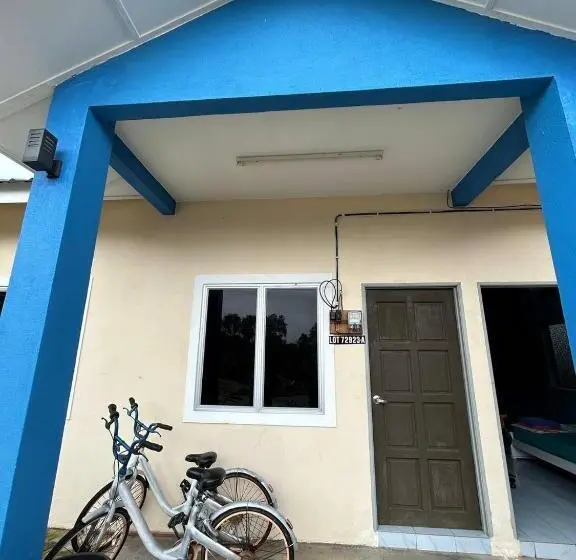 ファミリーステューディオ, Mahasa Penarik Homestay