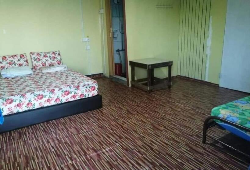 غرفة عائلية مطلّة علي البحر, Juara Seaview Chalet, Kampung Juara