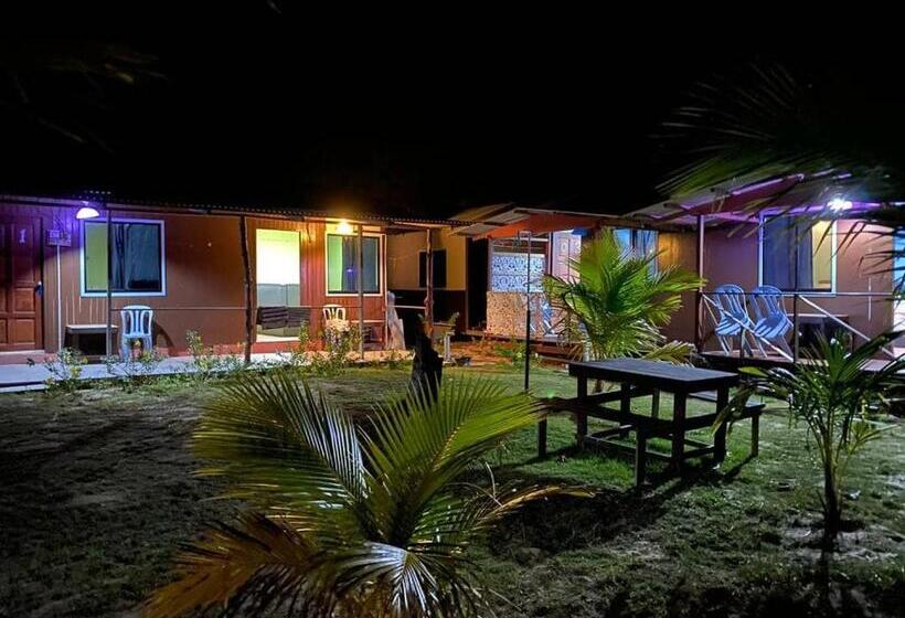 غرفة قياسية مزوَّدة بشُرفة, Juara Seaview Chalet, Kampung Juara