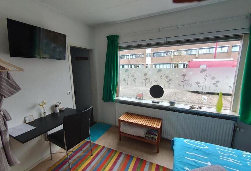 غرفة قياسية فردية, Het Koekoeksnest Nieuwegein