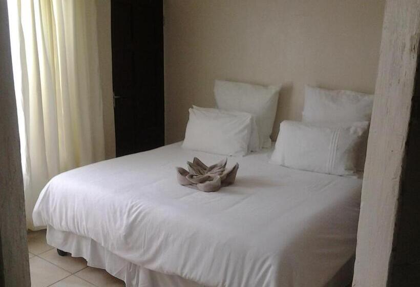 バス共有のスタンダードルーム, Revival Guest House