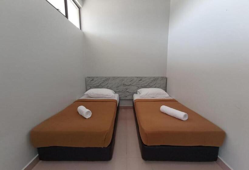 Президентский Люкс, Dlayaran Hotel & Cafe