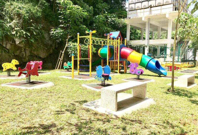 Апартаменты 3 Спальни, Home Away From Home In Taiping Newly Upgraded!