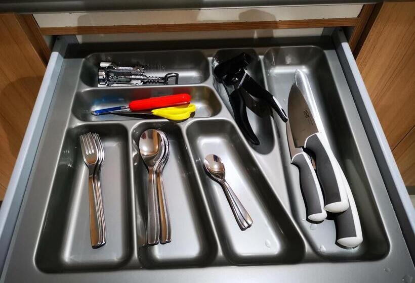 דירת חדר דלוקס, Studio Apartment With Balcony By Host Assist I City