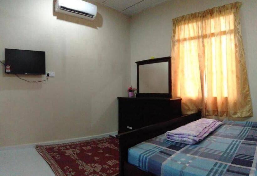 غرفة سوبيريور ثلاثية, Roomstay Aqilah Pasir Puteh Kelantan