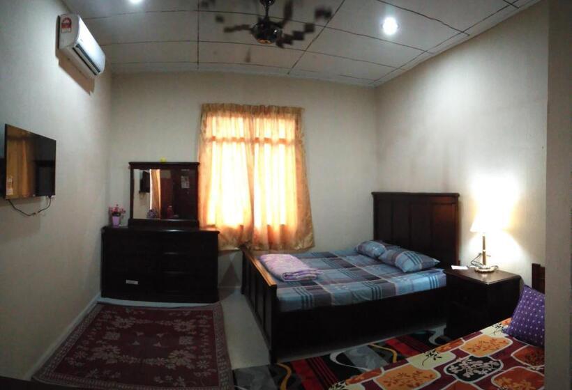 חדר סופריור לשלושה, Roomstay Aqilah Pasir Puteh Kelantan