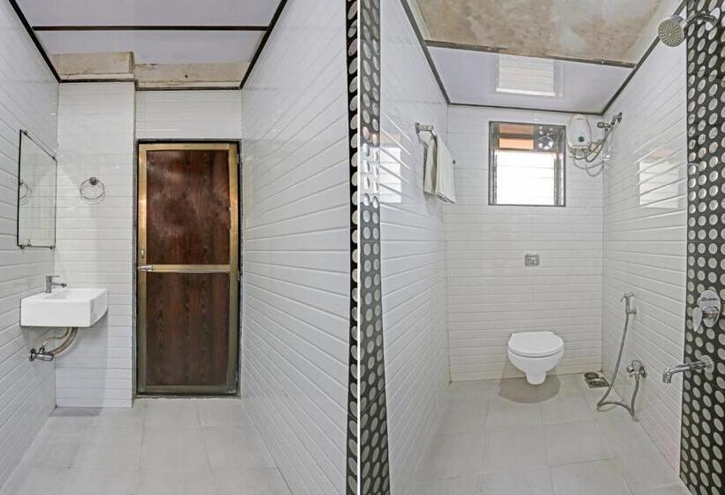 트리플 클래식 룸, Oyo Flagship Hotel Pakeeza