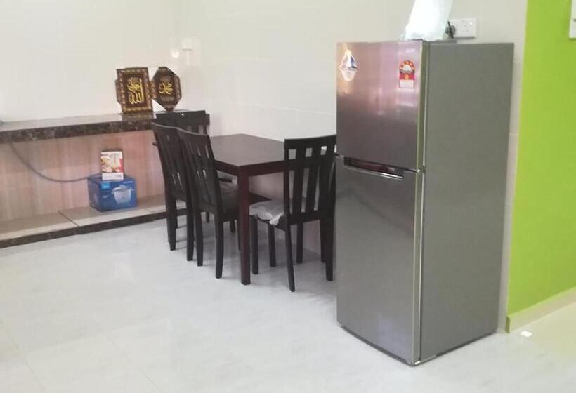 منزل 3 غرف نوم, Homestay Damai Yusmila