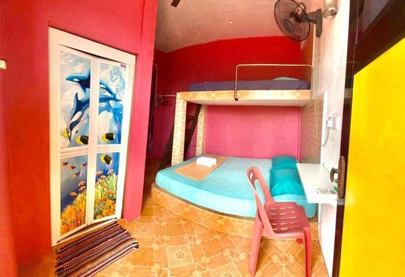 غرفة قياسية ثلاثية, Rumah Hentian Ayah