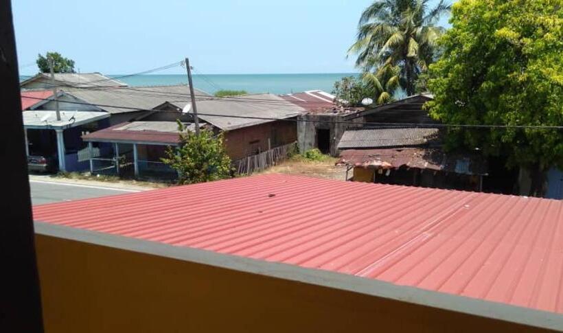 Трехместный Номер Deluxe, Rumah Hentian Ayah
