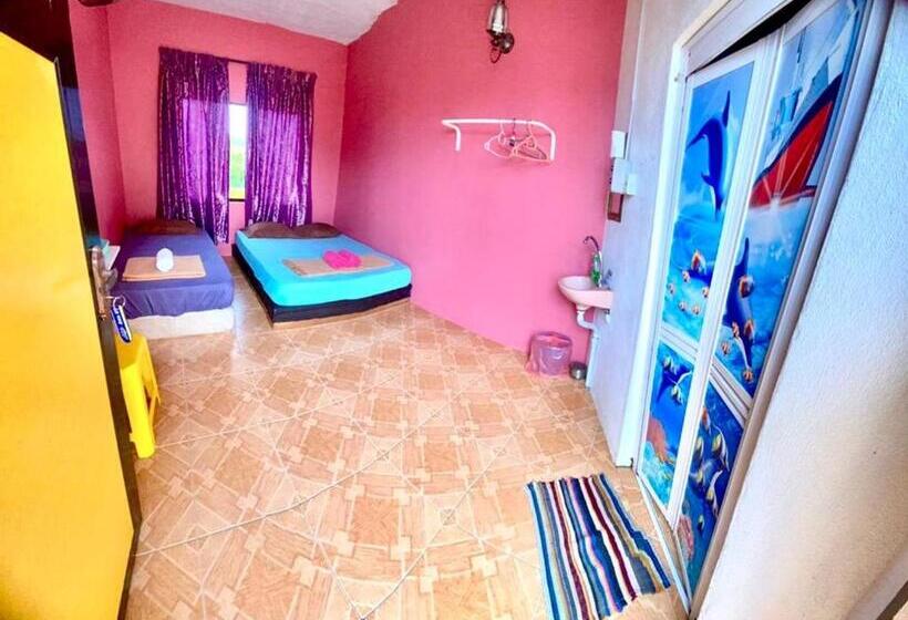 غرفة ديلوكس ثلاثية, Rumah Hentian Ayah