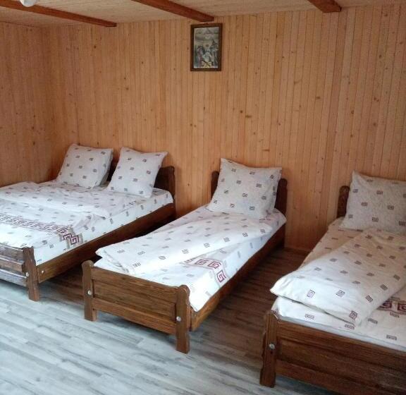 בקתת חדר, Sadyba U Vani