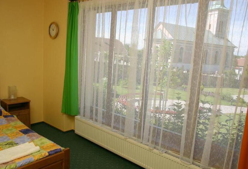 غرفة قياسية, Pension U Lípy