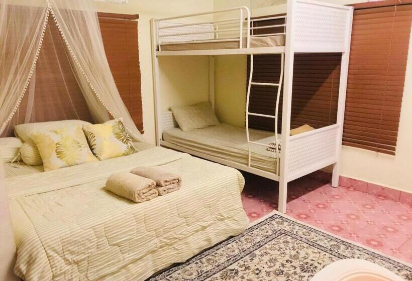 اتاق خانوادگی, Dar Yasmine Motel