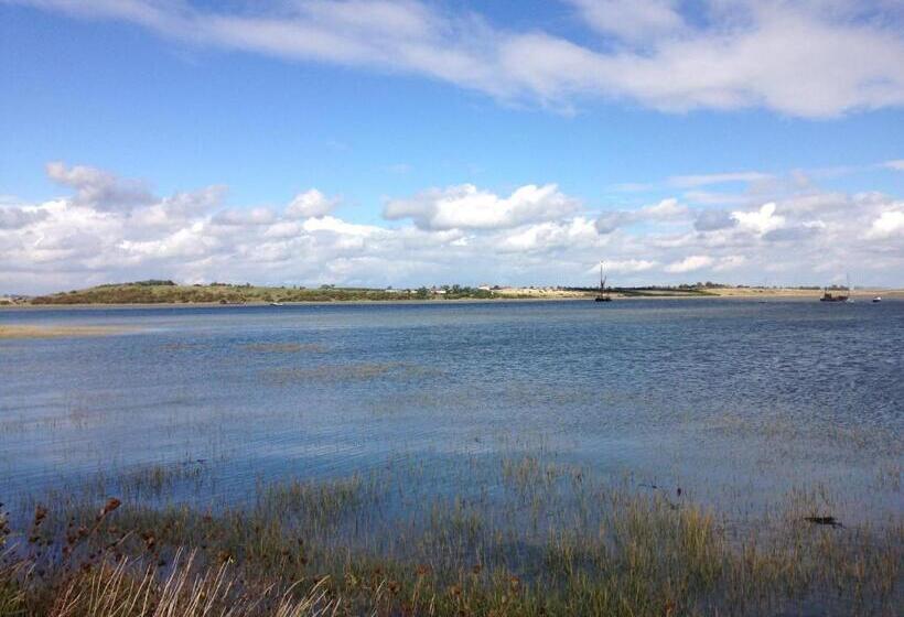 غرفة قياسية, Stone Street