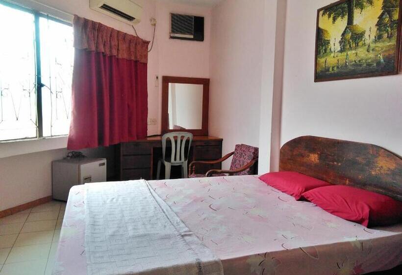 غرفة قياسية, New Budget Inn