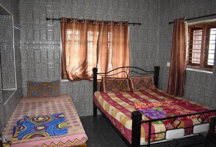 スタンダードトリプルルーム, Sri Nandha Luxury Comforts