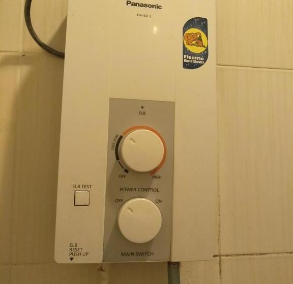 غرفة قياسية, Tai Wah