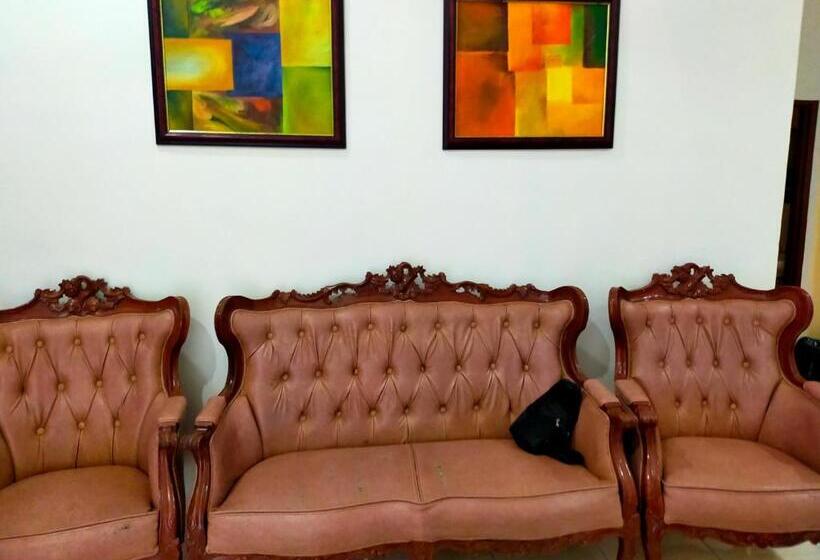 一居室别墅, Homestay Sri Uda A