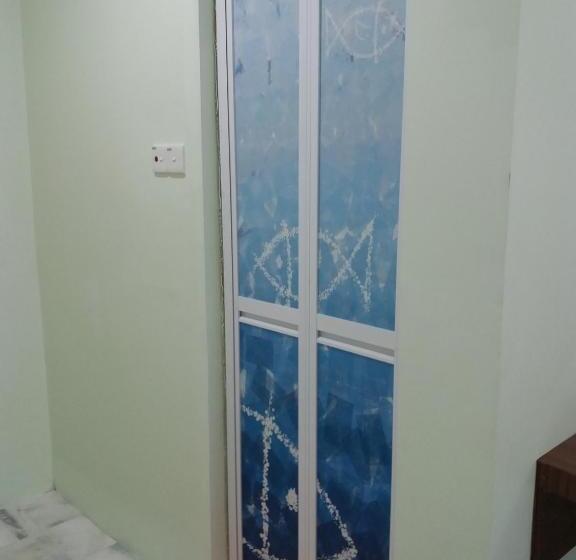 اتاق لوکس خانوادگی, Js Homestay Air Putih