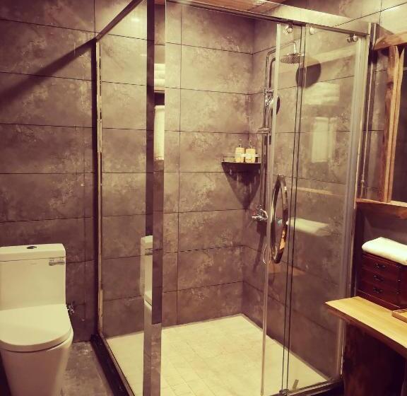 Standard Room 2 Double Beds, Ridge Inn