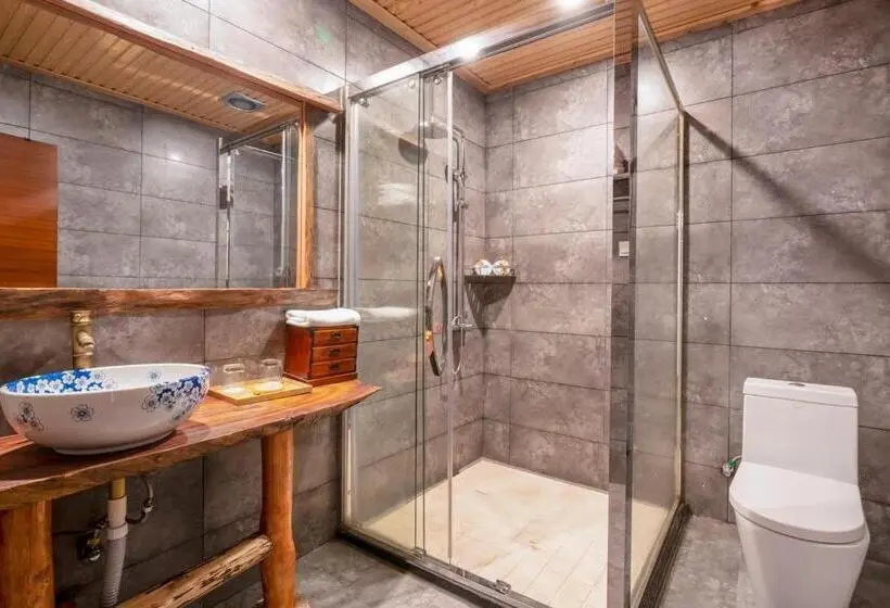 Deluxe-huone Parveke, Ridge Inn