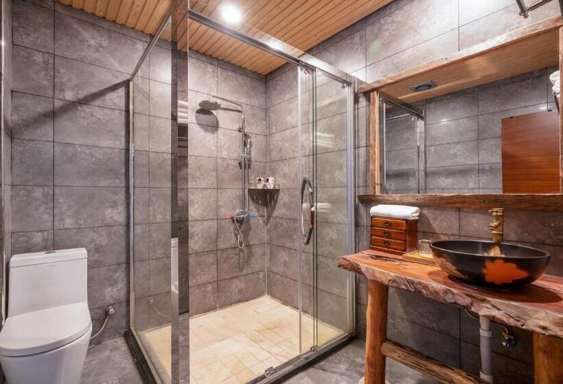 Standard Room 2 Double Beds, Ridge Inn