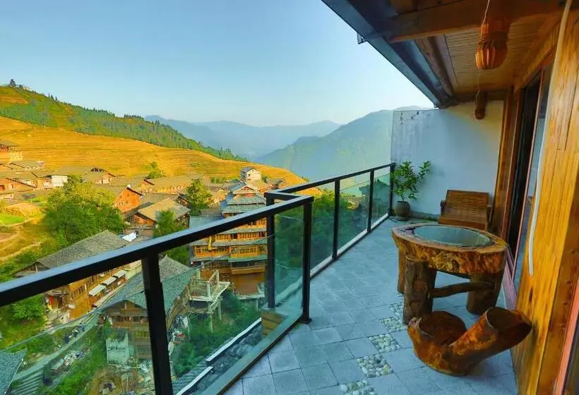 Perhesviitti, Ridge Inn