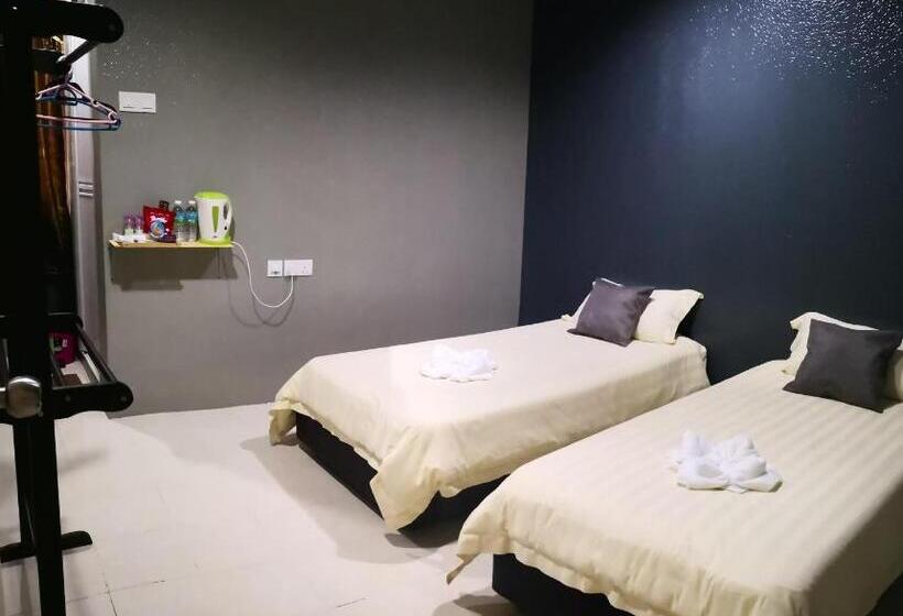 חדר סופריור נוף לגינה, Riverbank Dungun Guesthouse & Cafe