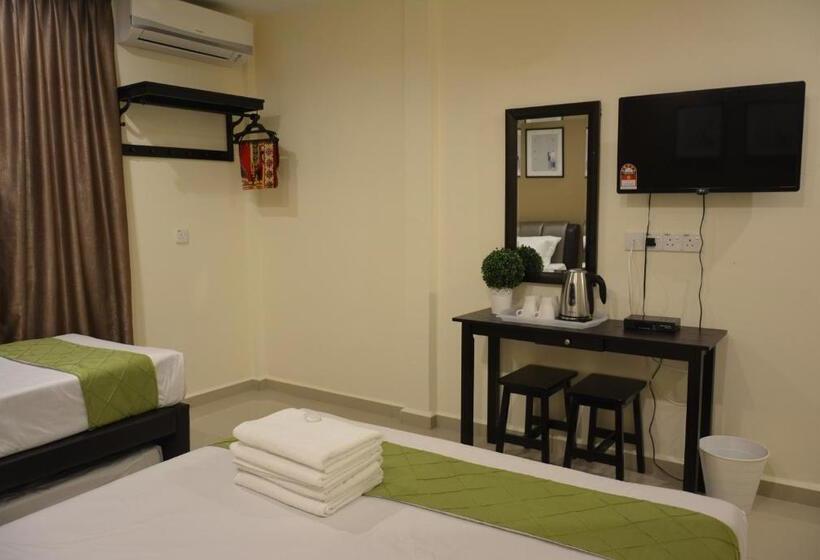 غرفة عائلية, The Baiti