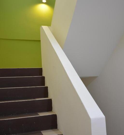 غرفة عائلية حمام مشترك, The Baiti