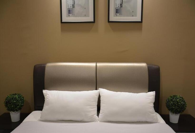 غرفة قياسية حمام مشترك, The Baiti