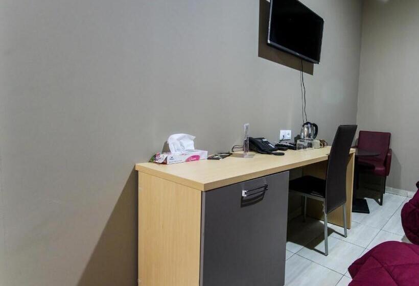 اتاق کلاب, Complexe Touristique Bouzour