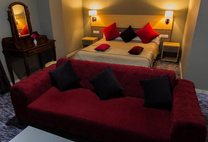 سوییت, Complexe Touristique Bouzour