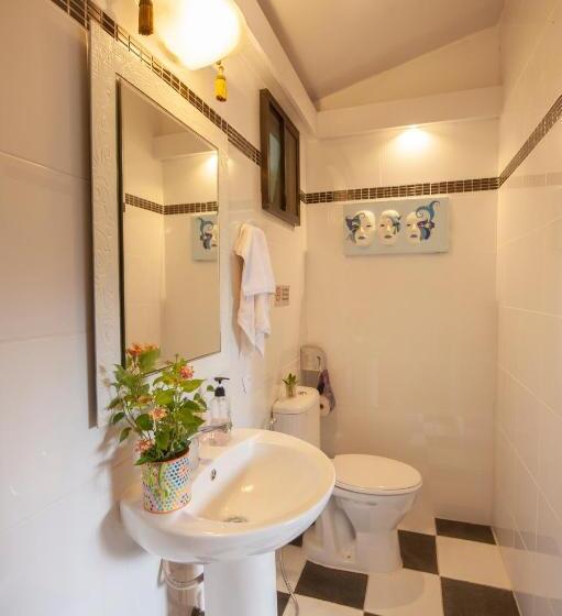 Номер Deluxe, Sinurambi Bed & Breakfast   Mills Residence