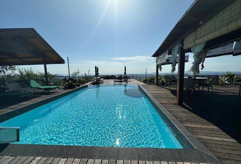 غرفة قياسية رباعية, Sinurambi Bed & Breakfast   Mills Residence