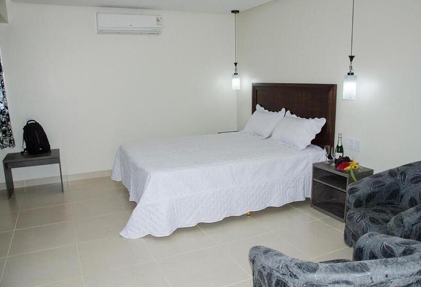 חדר אקזקיוטיב, Rancho Verde