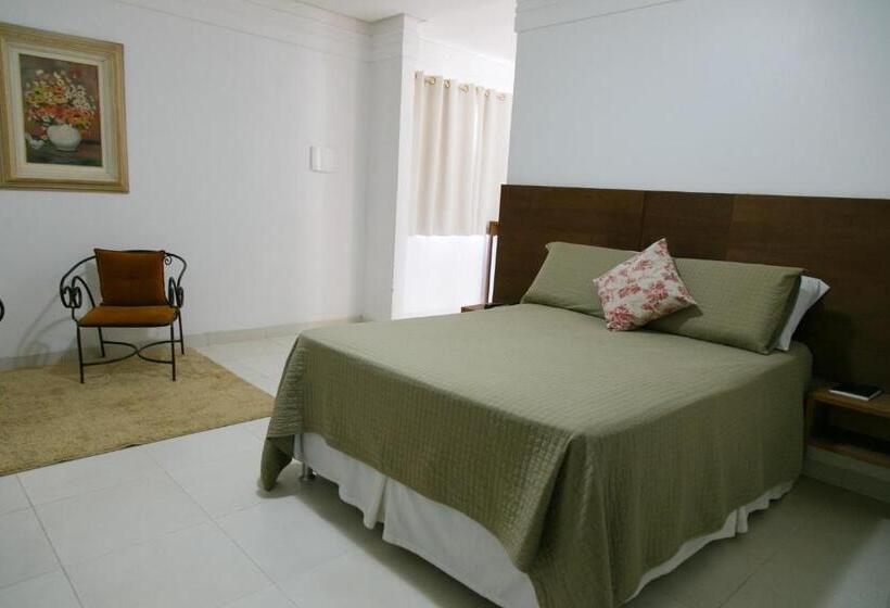 חדר אקזקיוטיב, Rancho Verde